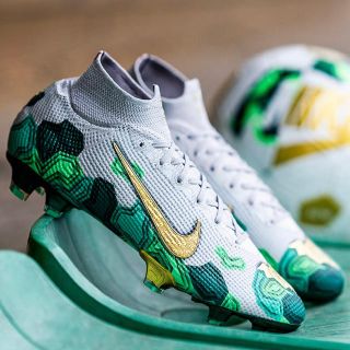 Nike ムバッペモデル マーキュリアル スーパーフライ の通販 By 海外限定サッカースパイク屋さん ナイキならラクマ