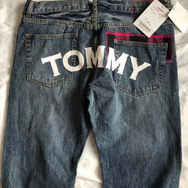 TOMMY(トミー)の★TOMMY ダメージデニム メンズ トミー メンズのパンツ(デニム/ジーンズ)の商品写真
