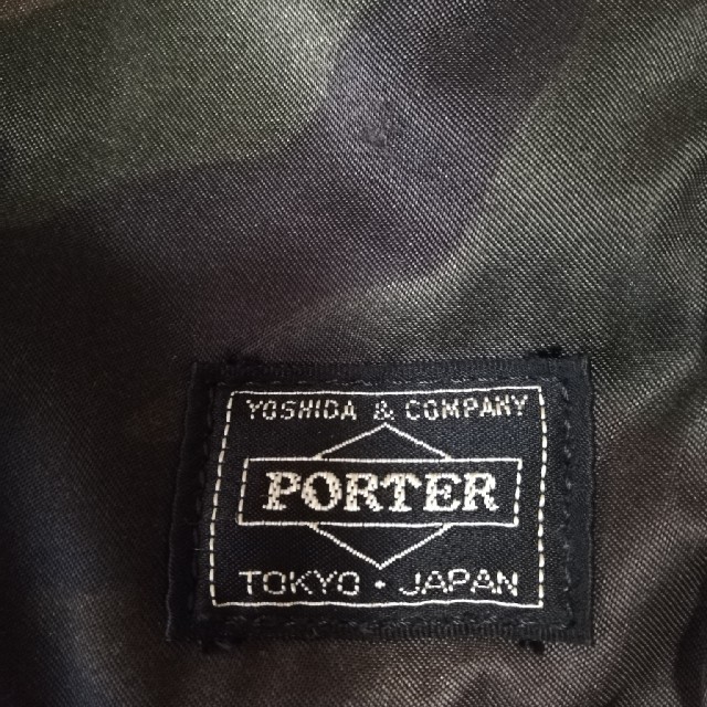 PORTER(ポーター)のPORTER ポータータンカー ブリーフケース 吉田カバン 30周年限定品 メンズのバッグ(ショルダーバッグ)の商品写真