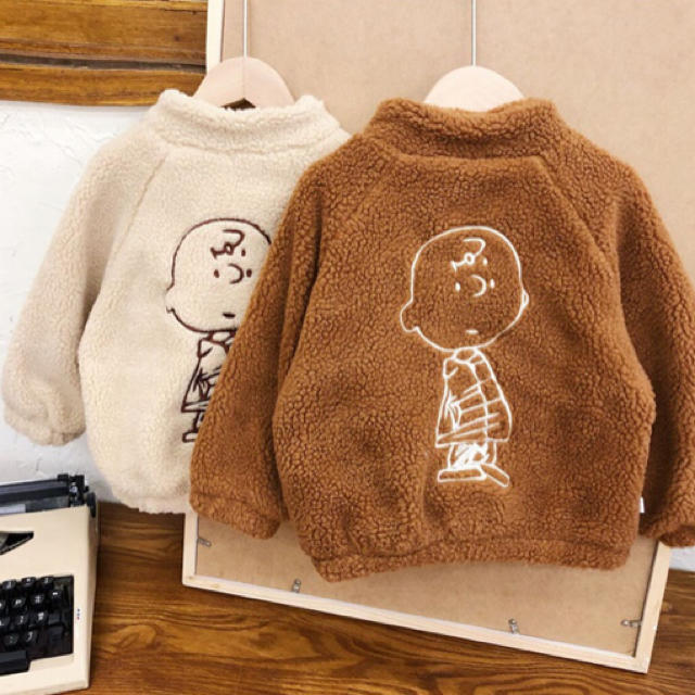 SNOOPY(スヌーピー)の大人気✨新品✨チャーリーブラウン ボアジャケット アウター キッズ/ベビー/マタニティのキッズ服男の子用(90cm~)(ジャケット/上着)の商品写真