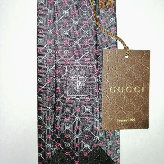 Gucci(グッチ)の【新品】グッチ GUCCI ネクタイ GUCCI柄 メンズのファッション小物(ネクタイ)の商品写真