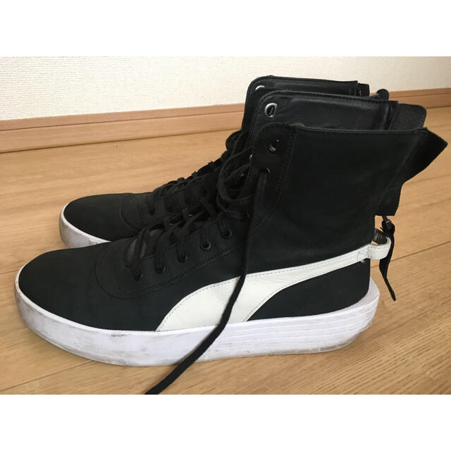 PUMA(プーマ)の★美品★ PUMA x XO ウィークエンド コラボ ハイカット プーマ ジップ メンズの靴/シューズ(スニーカー)の商品写真