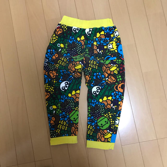 A BATHING APE(アベイシングエイプ)のエイプ キッズ 110 スウェットパンツ キッズ/ベビー/マタニティのキッズ服男の子用(90cm~)(パンツ/スパッツ)の商品写真