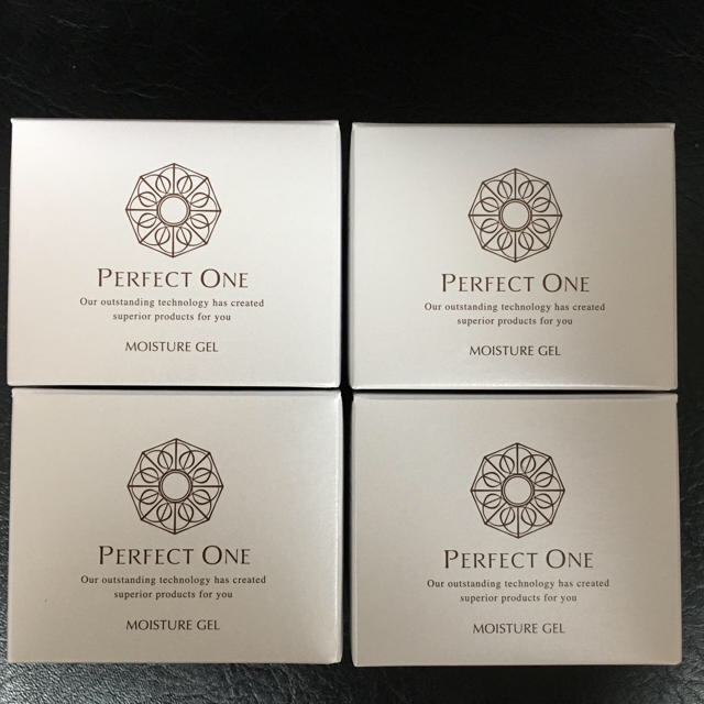 パーフェクトワン モイスチャージェル 75g 4個セットPERFECT_ONE