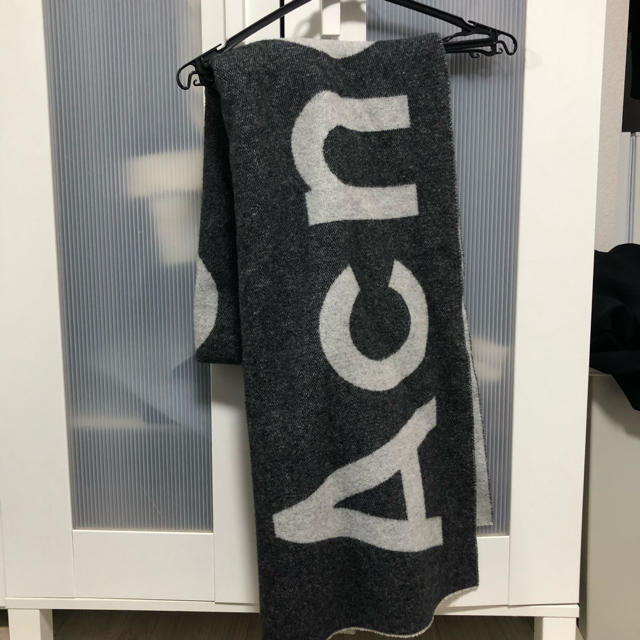 ACNE ロゴスカーフ マフラーの通販 by ほむほむ｜アクネならラクマ - acne studios 正規品定番