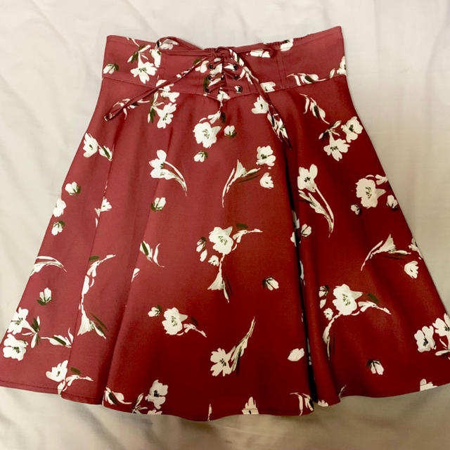 INGNI(イング)のINGNI 花柄フレアスカート レディースのスカート(ひざ丈スカート)の商品写真
