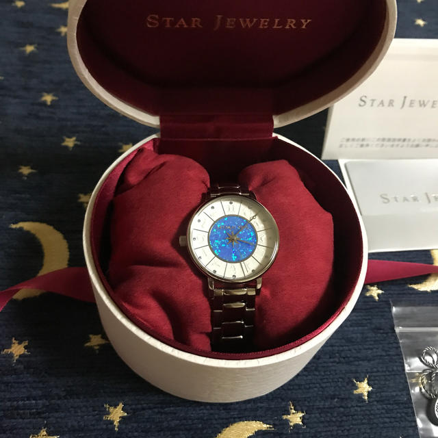 STAR JEWELRY(スタージュエリー)のスタージュエリー  クリスマス限定時計 レディースのファッション小物(腕時計)の商品写真