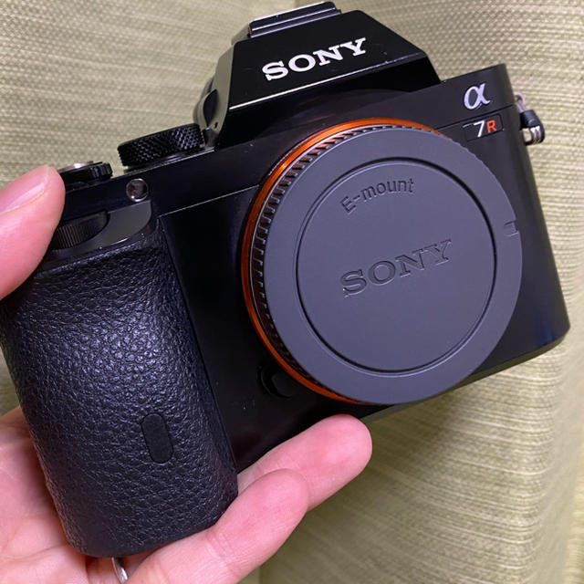 約407gフルサイズカメラ　sony ILCE-7R a7r