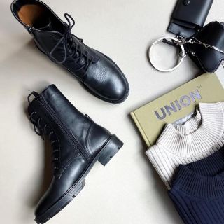 ザラ(ZARA)の今季ザラ★フラッドレザーショートブーツ、24.5(ブーツ)