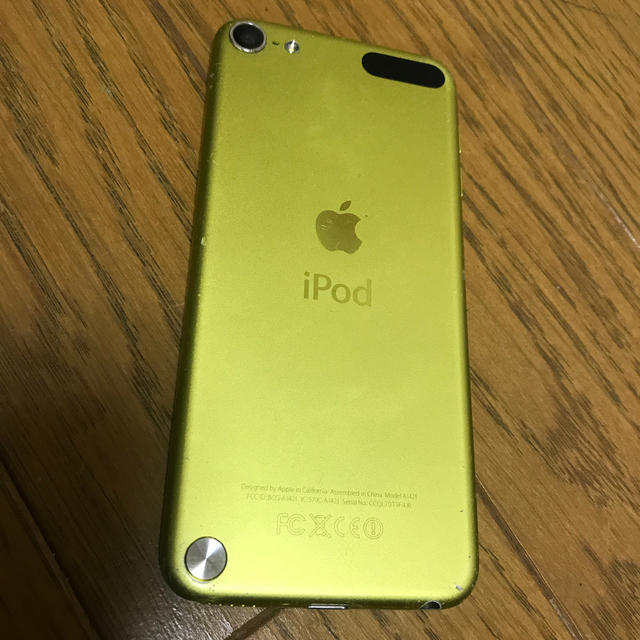 Apple(アップル)のiPod イエロー ジャンク スマホ/家電/カメラのオーディオ機器(ポータブルプレーヤー)の商品写真