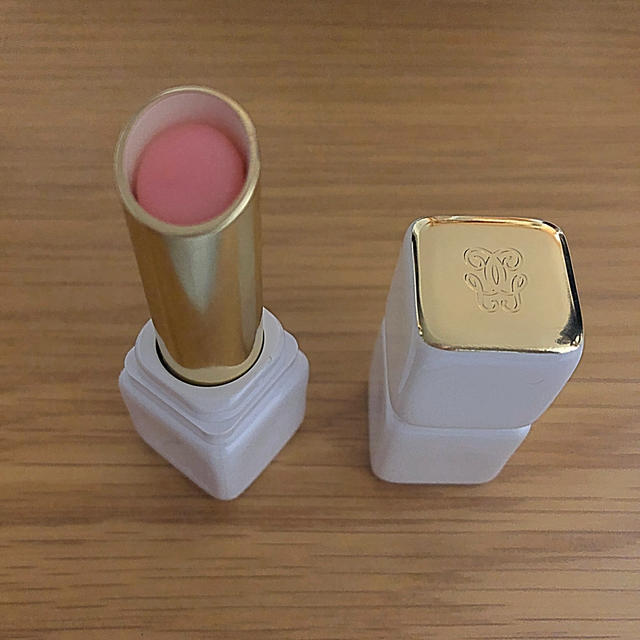 GUERLAIN(ゲラン)の【専用】ゲラン キスキス ローズリップ R371 コスメ/美容のスキンケア/基礎化粧品(リップケア/リップクリーム)の商品写真