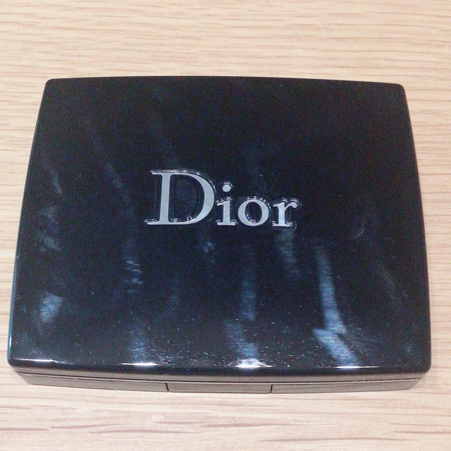 Dior サンク クルール　786 TERRA