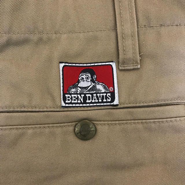 BEN DAVIS(ベンデイビス)の古着　BEN DAVIS チノパン　34インチ メンズのパンツ(チノパン)の商品写真