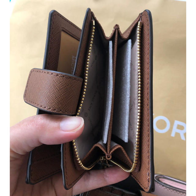 Michael Kors(マイケルコース)の大人気！マイケルコース 二つ折り財布 レディースのファッション小物(財布)の商品写真