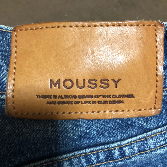 moussy(マウジー)の【ほぼ新品】MOUSSY ハイウエストストレートジーンズ レディースのパンツ(デニム/ジーンズ)の商品写真