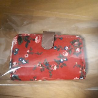 キャスキッドソン(Cath Kidston)のキャスキッドソン
花柄　二つ折財布　新品・未使用です
(財布)