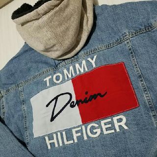 トミーヒルフィガー(TOMMY HILFIGER)のトミー　フラッグロゴ　デニムジャケット　90年代風　デザイン　新品未使用(Gジャン/デニムジャケット)