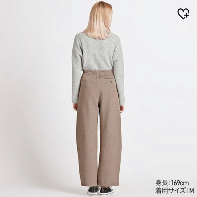 UNIQLO(ユニクロ)のワイドフィットカーブジャージーパンツ レディースのパンツ(カジュアルパンツ)の商品写真