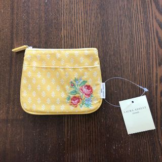 ローラアシュレイ(LAURA ASHLEY)のローラアシュレイ　ティッシュケース　ポーチ(ポーチ)