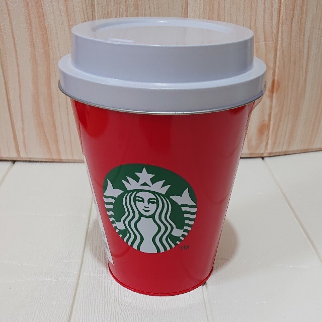 Starbucks Coffee(スターバックスコーヒー)のスターバックス　ホリデー2019ビッグレッドカップ＆ブランケット エンタメ/ホビーのコレクション(ノベルティグッズ)の商品写真