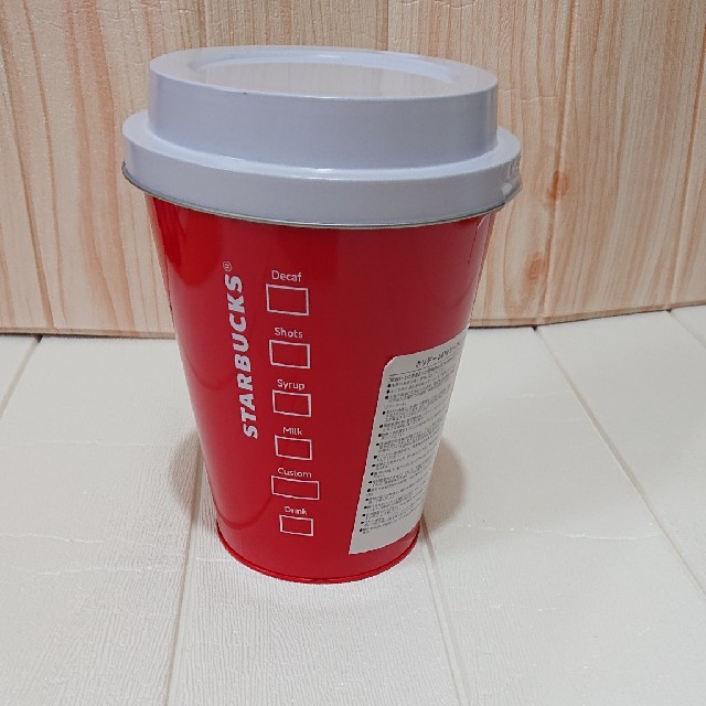 Starbucks Coffee(スターバックスコーヒー)のスターバックス　ホリデー2019ビッグレッドカップ＆ブランケット エンタメ/ホビーのコレクション(ノベルティグッズ)の商品写真