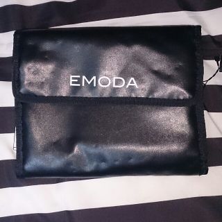 エモダ(EMODA)のEMODA メイクポーチ(ポーチ)