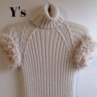 ワイズ(Y's)のY's（ワイズ）ファー袖タートルニット(ニット/セーター)