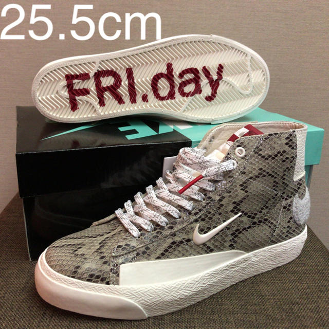 NIKE(ナイキ)のNIKE SB BLAZER MID QS SOULLAND FRI.DAY メンズの靴/シューズ(スニーカー)の商品写真