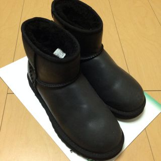 アグ(UGG)のUGGmini(BLK)レザー(ブーツ)