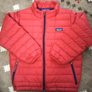 パタゴニア(patagonia)のパタゴニア ダウンセーター5T レッド(ジャケット/上着)