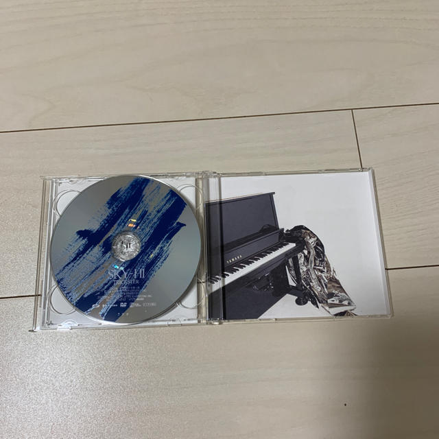 SKYHi(スカイハイ)のSKY-HI  TRICKSTER    CD&DVD  シール付き エンタメ/ホビーのCD(ヒップホップ/ラップ)の商品写真