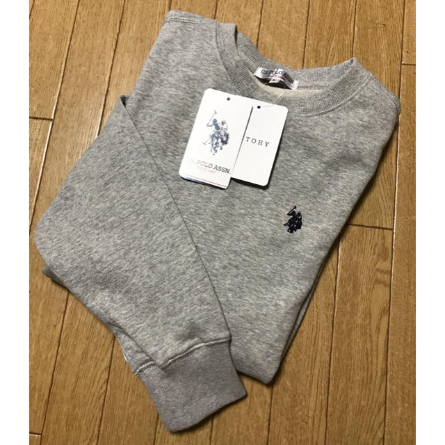 POLO RALPH LAUREN(ポロラルフローレン)のu.s.polo.assn グレー  Lサイズ スウェット 新品未使用 レディースのトップス(トレーナー/スウェット)の商品写真