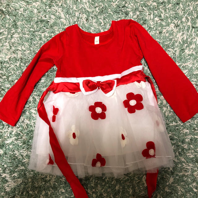 新品未使用 タグなし 赤ワンピース キッズ/ベビー/マタニティのキッズ服女の子用(90cm~)(ワンピース)の商品写真