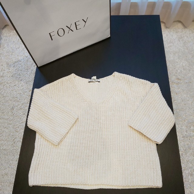 FOXEY ニット トライアングル カシミヤ 滝沢眞規子さん着用 ニット