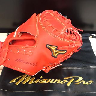 ミズノ(MIZUNO)の最新モデル！ミズノプロ 軟式用グローブ 捕手用 定価36,300円税込(グローブ)