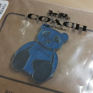 コーチ(COACH)のCOACH コーチ ピンバッチ くま 新品 未開封 未使用品(ブローチ/コサージュ)