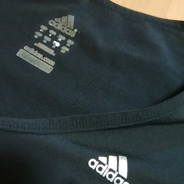 adidas(アディダス)のadidas　ストレッチ素材Tシャツ スポーツ/アウトドアのトレーニング/エクササイズ(トレーニング用品)の商品写真