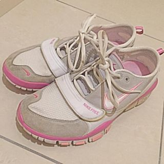 ナイキ(NIKE)のNIKE FREE スニーカー(スニーカー)