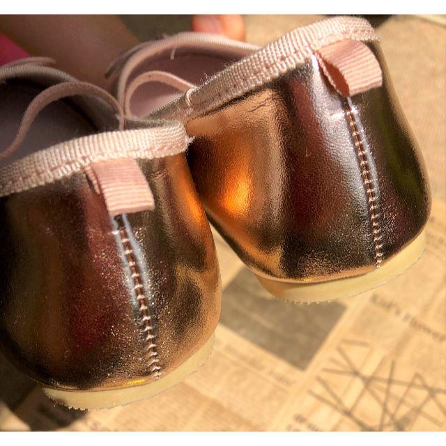 H&M(エイチアンドエム)のyukari様　専用　H＆M　フォーマルシューズ　ピンクゴールド　19㎝～20㎝ キッズ/ベビー/マタニティのキッズ靴/シューズ(15cm~)(フォーマルシューズ)の商品写真