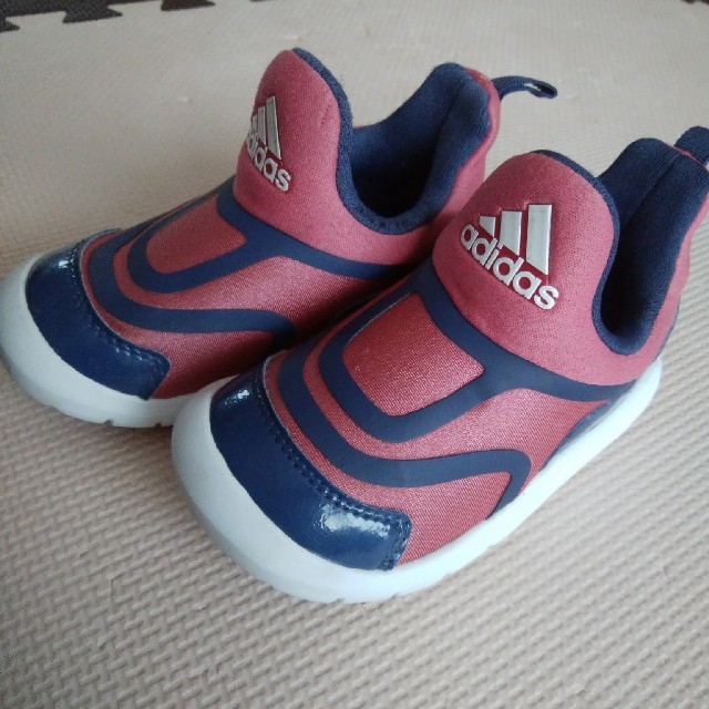 adidas(アディダス)のアディダス　adidas　スニーカー　14　赤　紺 キッズ/ベビー/マタニティのベビー靴/シューズ(~14cm)(スニーカー)の商品写真