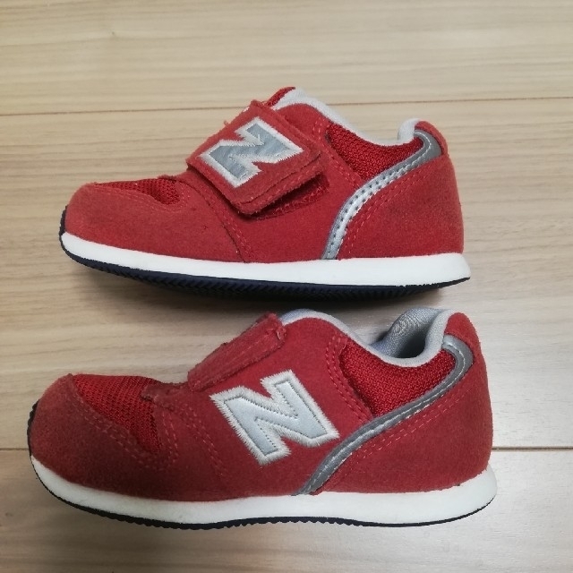 New Balance(ニューバランス)のジーニー様専用　ニューバランス　靴　13.5センチ キッズ/ベビー/マタニティのベビー靴/シューズ(~14cm)(スニーカー)の商品写真