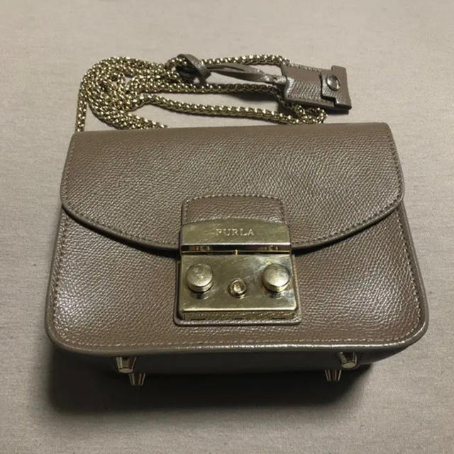 ショルダーバッグFURLA メトロポリス ショルダーバッグ