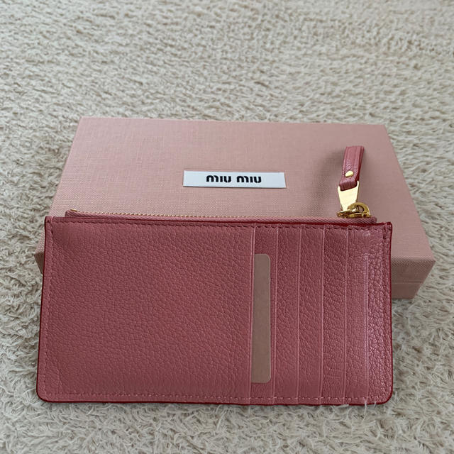 miumiu フラグメントケース ・コインケース ほぼ未使用 miumiu フラグメントケース ・コインケース ほぼ未使用