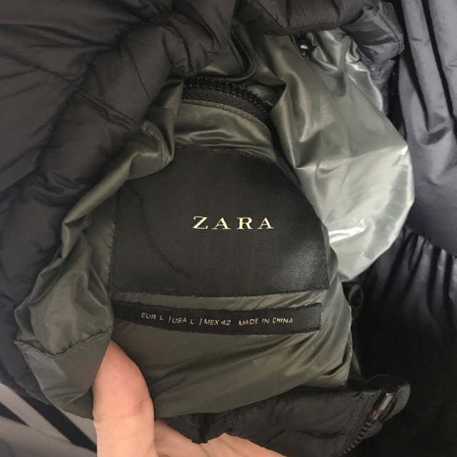 ZARA(ザラ)のZARA ショート ダウン メンズのジャケット/アウター(ダウンベスト)の商品写真