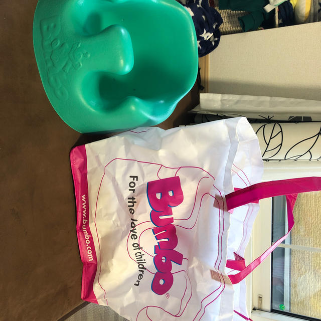 Bumbo(バンボ)のバンボ キッズ/ベビー/マタニティのキッズ/ベビー/マタニティ その他(その他)の商品写真