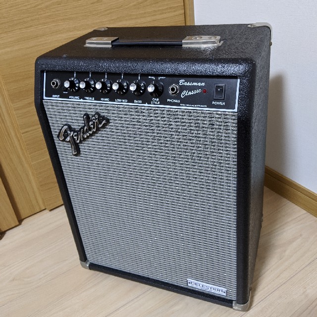 Fender(フェンダー)のFender bassman Classic　ＢＭＣ-20CE 楽器のベース(ベースアンプ)の商品写真