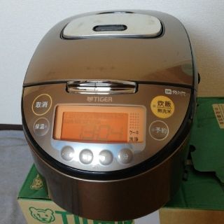 タイガーマホウビン(TIGER)のれん様専用　タイガー　IH炊飯ジャー炊きたて　5.5合(炊飯器)