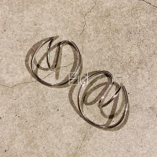 アメリヴィンテージ(Ameri VINTAGE)のDouble hoop silver earcuff No.217(イヤーカフ)