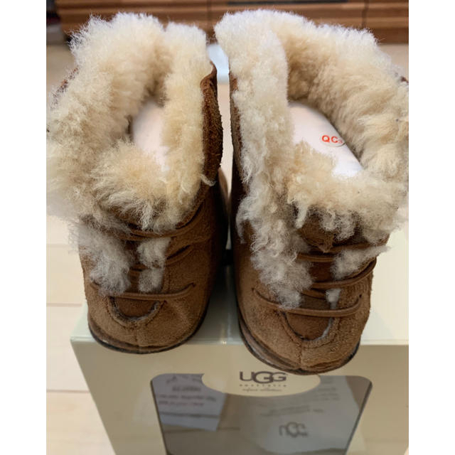 UGG(アグ)のUGG ベビームートンブーツ　USED  キッズ/ベビー/マタニティのキッズ靴/シューズ(15cm~)(ブーツ)の商品写真