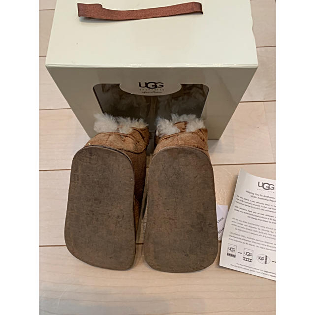 UGG(アグ)のUGG ベビームートンブーツ　USED  キッズ/ベビー/マタニティのキッズ靴/シューズ(15cm~)(ブーツ)の商品写真